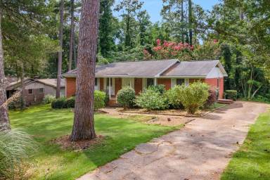 Main picture of 312 Sanders Ct
