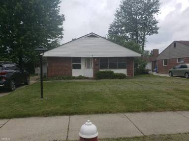 Main picture of 24235 Tallman Ave