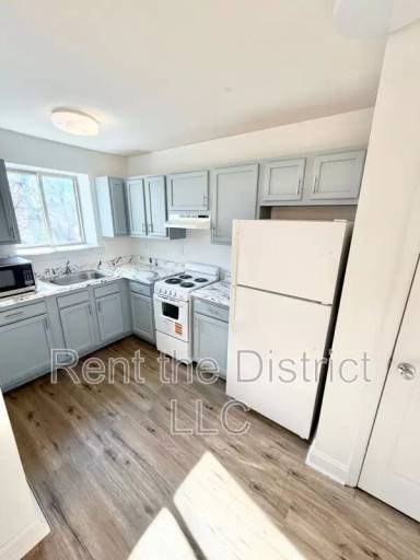 Main picture of 1029 Perry St NE