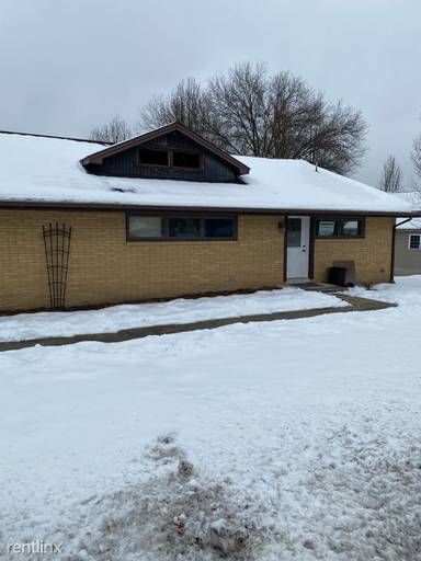Main picture of 3371 Colonial Dr
