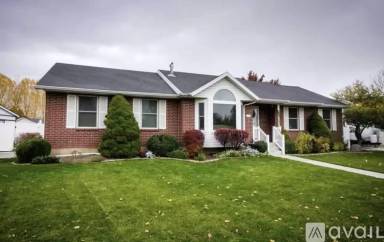 Main picture of 1770 N Summer Crest Dr