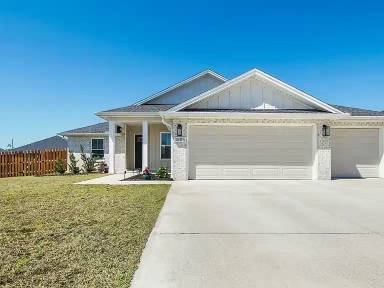 Main picture of 3885 Heartwood St