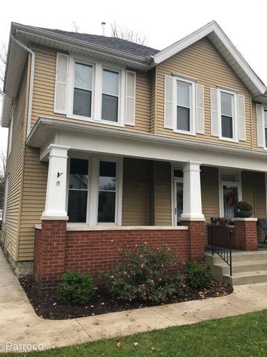 Main picture of 920 Lake Ave