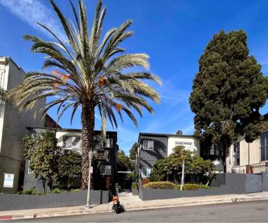 Main picture of 2025 Argyle Ave