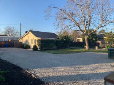 Main picture of 1262 Dainty Ave