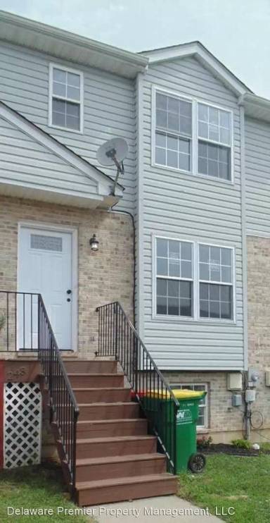 Main picture of 243 Vincent Cir