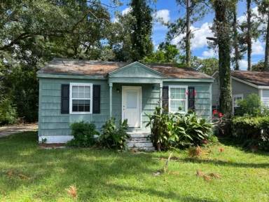 Main picture of 1311 Melody Ln