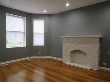 Main picture of 4940 W Van Buren St