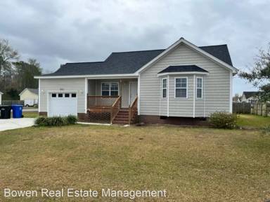 Main picture of 200 Oak Ridge Ln
