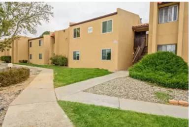 Main picture of 937 Country Club Dr SE