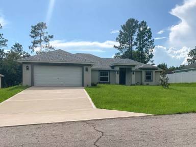 Main picture of 8106 SW 132nd Loop