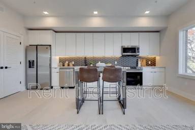 Main picture of 1532 N Capitol St NW