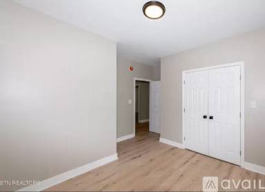 Main picture of 830 Vermont Ave