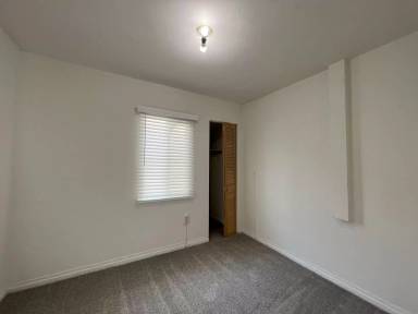 Main picture of 610 E 8th St