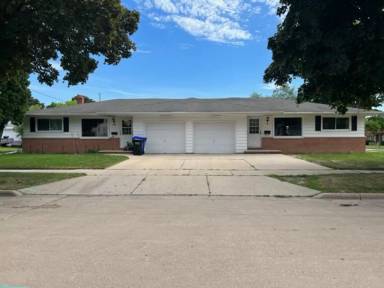 Main picture of 6 Woodmere Ct