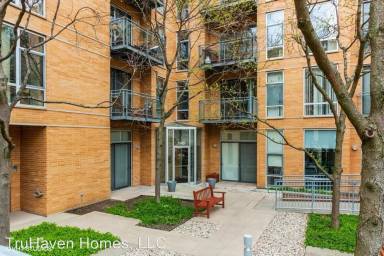 Main picture of 1717 Evanston