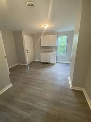 Main picture of 1328 N Calhoun St