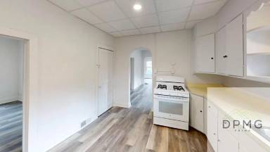 Main picture of 122 S Hosmer St