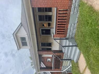Main picture of 2325 Manor Ave