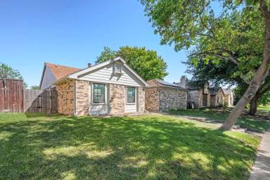 Main picture of 2409 E Timberview Ln