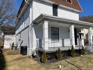 Main picture of 627 Fountain St