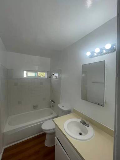 Main picture of 3500 W 63rd St