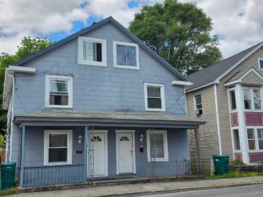 Main picture of 19 N 5th St