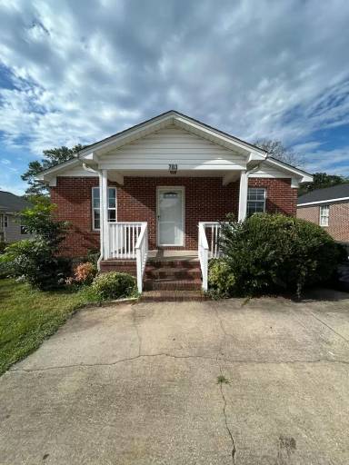 Main picture of 703 Dunbar St