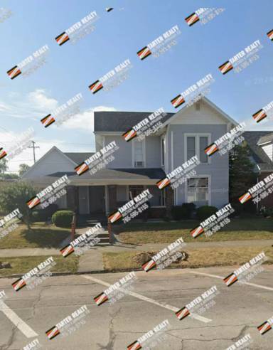 Main picture of 223 W Franklin St