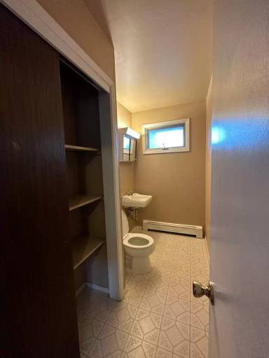 Main picture of 325 N 16th Ave