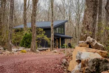 Main picture of 50 Bearview Dr