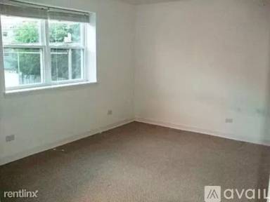 Main picture of 6930,6954,6971,6975 N Greenview Ave Apartments