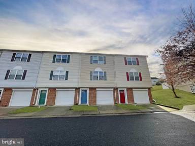 Main picture of 102 Belladonna Ln