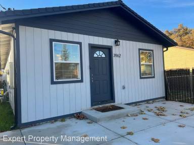 Main picture of 3962 44th St