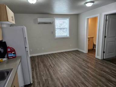 Main picture of 1401 Oakley Ave