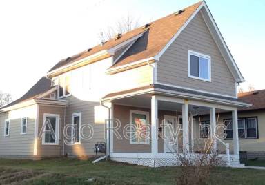 Main picture of 2211 Queen Ave N