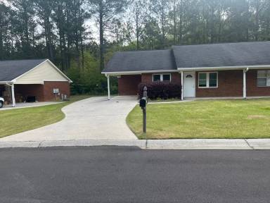 Main picture of 309-15 Old Summerville Rd & 231 Long Meadow Dr