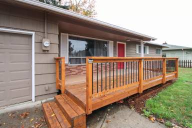 Main picture of 1170 Clearview Ave NE