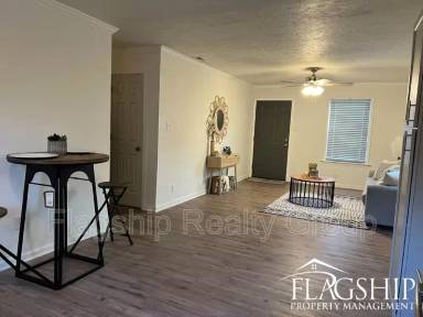 Main picture of 417 S Herman St