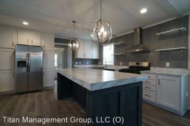 Main picture of Candlelight Estates