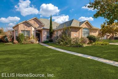 Main picture of 1000 Leoti Ln
