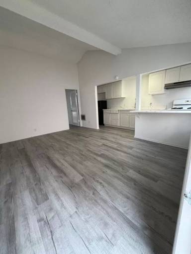 Main picture of 34091 Violet Lantern St