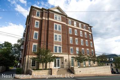 Main picture of 210 10th St NE