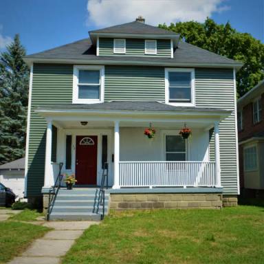 Main picture of 72 Richards Ave NW