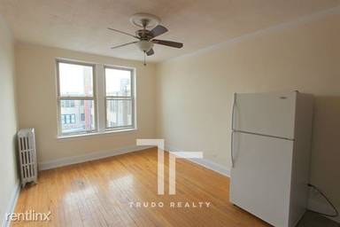 Main picture of 2715-35 N Milwaukee Ave Apartments