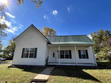 Main picture of 410 SW Atlantic St
