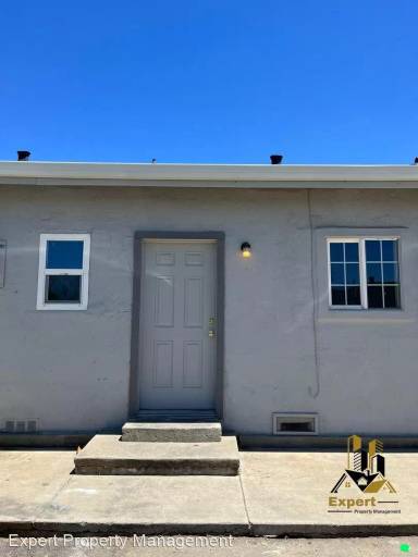 Main picture of 5891 Montclair Ave