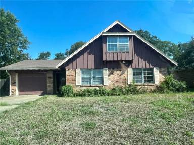 Main picture of 406 Harrelson Dr