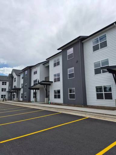 Main picture of 172 Brewers Blvd.