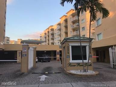 Main picture of River Run South Condo